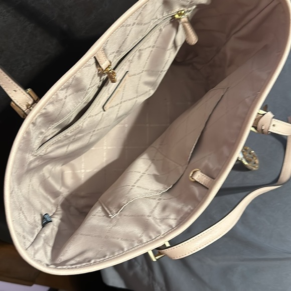 Michael Kors Purse - Picture 2 of 2